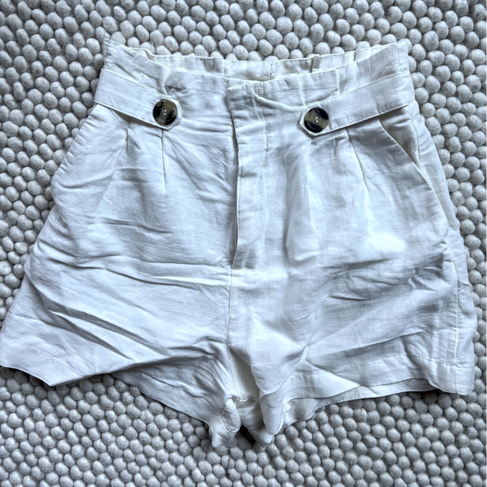 H&M High rise cotton & linen shorts